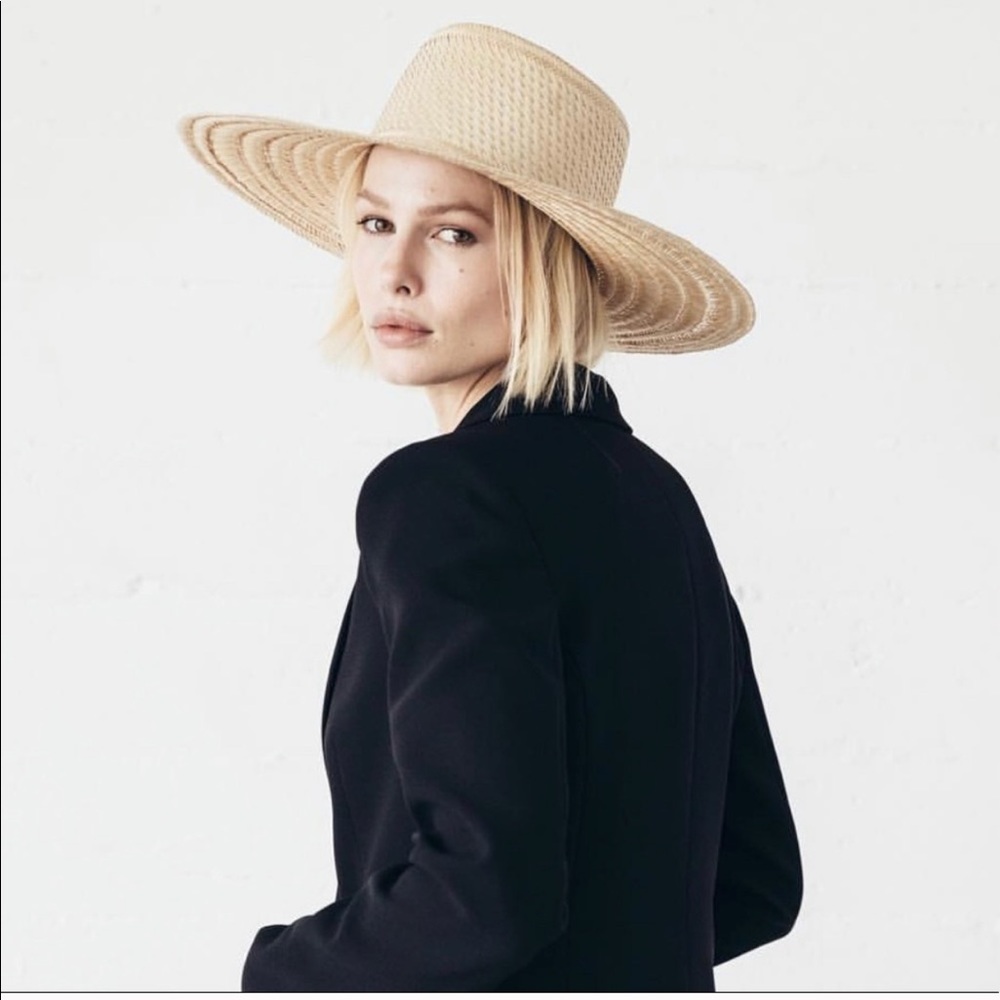 NWT!! Elsa Boater Hat - Picture 1 of 10